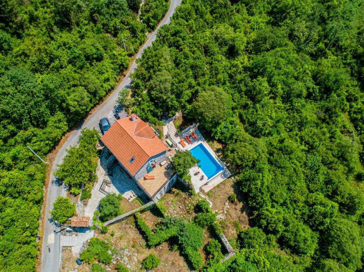טיווט Villa Toscana With A Pool מראה חיצוני תמונה