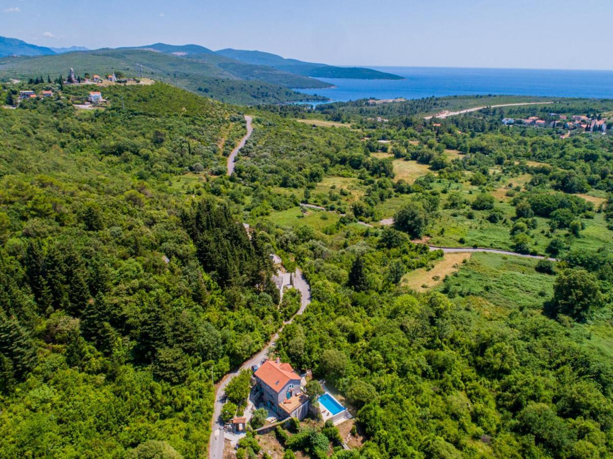 טיווט Villa Toscana With A Pool מראה חיצוני תמונה