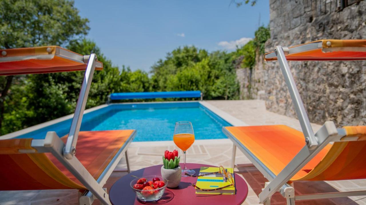 טיווט Villa Toscana With A Pool מראה חיצוני תמונה
