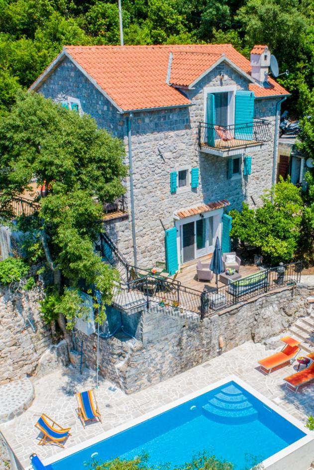 טיווט Villa Toscana With A Pool מראה חיצוני תמונה